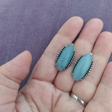 Zərgərlik dəstləri: Dəstə daxildir: Üzük, Sırğa -da lalafo.az — 10 Zərgərlik dəstləri: Dəstə daxildir: Üzük, Sırğa — 10