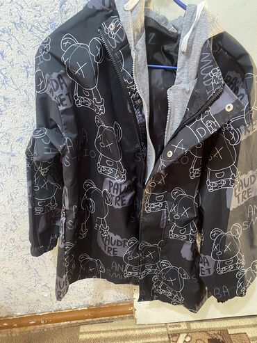 теплая кожаная куртка: Продаю новая курточка на весну и теплую осень прошу 1000 сом, не