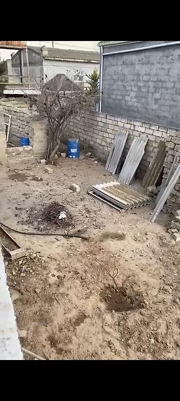 starex (xırdalan) fotolar: Bine merkezde korpunun duz yanı tamstorun arxasi. yola 50m hec yoxdu — 5