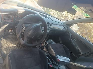 дайхатсу куоре 1991: Honda Civic: 1999 г., 1.6 л, Механика, Бензин, Седан — 1
