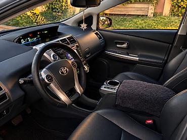 азербайджан авто: Toyota Prius: 1.8 л | 2012 г. Универсал — 9