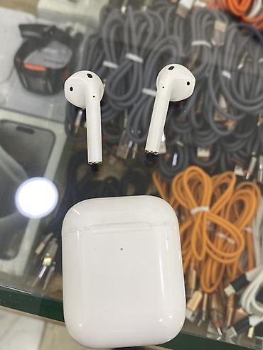 macbook 16: Apple AirPods (1‑е поколение) с зарядным кейсом Основные — 2