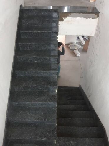 Лестницы из гранита, мрамора: Лестница из гранита, мрамора Для дома, Бесплатный замер, Форма лестницы: Много-маршевая, Стиль: Модерн — 15