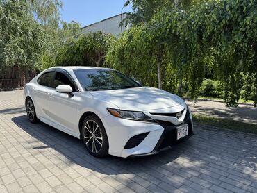 камри 2018: Toyota Camry: 2018 г., 2.5 л, Автомат, Бензин