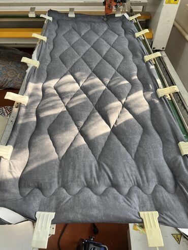 Готовый бизнес: Продаю станок для шитья одеял, подушки, стеганная машинка. Это мощная