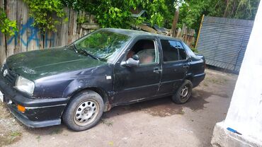 Volkswagen: Volkswagen Golf: 2025 г., Седан — 14