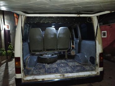 LDV: Məhsul: Ağ rəngli miniven/mikroavtobus (sürgülü yan qapılı) Təsvir: - — 5