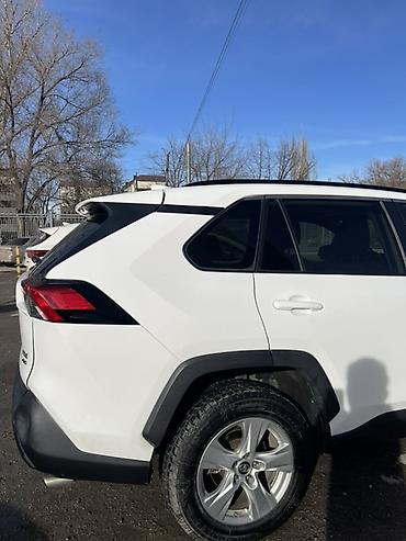 Toyota: Toyota RAV4: 2019 г., Кроссовер — 4