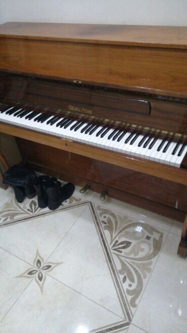 ev alqi satqisi 7 мкр: Piano, Akkord, Akustik, İşlənmiş