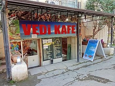 neftcilər: Obyekt icarəyə verilir. 5 mərtəbəli binanin yarim zirzəmisi. Umumi — 10