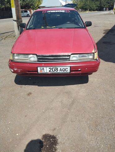 автомобиль мазда: Mazda 626: 1988 г., 2 л, Механика, Бензин, Хэтчбэк