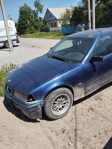 BMW: BMW 320: 1991 г., 2 л, Механика, Бензин, Седан