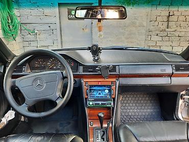 mercedes ucuz: Mercedes-Benz W124: 2 l | 1994 il Sedan — 9