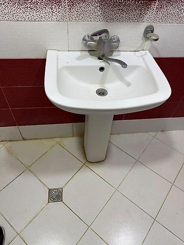tula: Keramik paltar yuma/lavabo dəsti - Tək ayaqlı keramik lavabo — 1