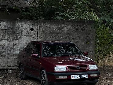 фольксваген кросс: Volkswagen Vento: 1993 г., Седан — 2