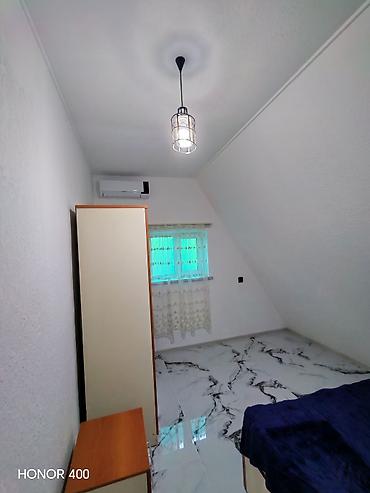Bağ evlərinin kirayəsi: Qəbələnin(Pastar məhəllə) mərkəzindən 3dəqiqəlik yol.,bir başa dağ — 6