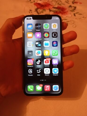 Apple iPhone: IPhone X, 64 GB, Qara