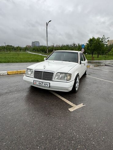 мерседес бенз е220: Mercedes-Benz E 220: 1994 г., 2.2 л, Автомат, Бензин, Седан
