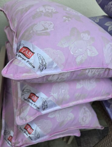 Güzgülər: Ölçü 50/70 balış satılır içi tükdü təzədir