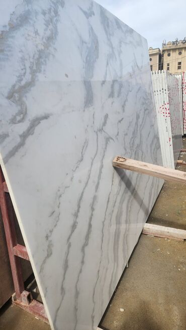 Mərmər: Təbii mərmər lövhələr – müxtəlif rəng və naxışlar Məhsul: - — 7