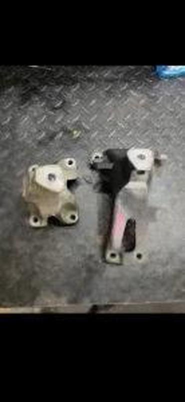 akumulatori: AUDI Q5 NOSAC STOPA MOTORA 8K0199308BJ | Audi q5 2.0 i 3.0 tdi 2.0 — 1