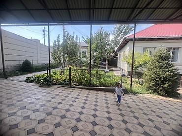 Продажа коттеджей и домов: Продается дом в селе орто-сай, участок 11 соток, в участке 2 дома 1-но — 5