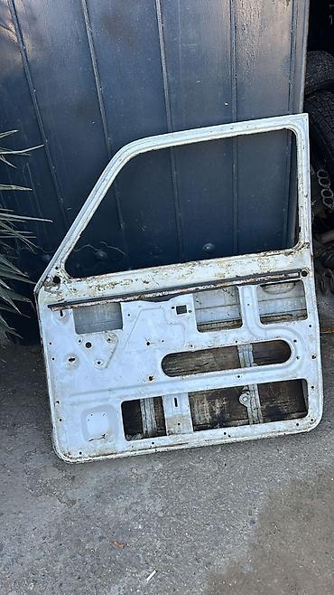 vaz qapı: Niva qapıları 60 aznden başlayan qiymetler - Sol və sağ ön qapılar — 9