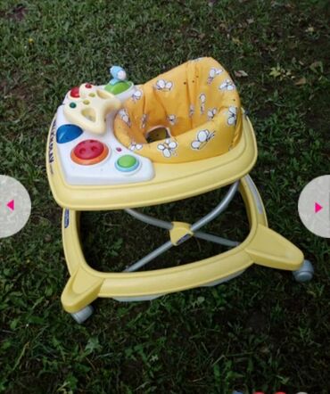 crne baletanke za devojcice: Šetalica u super stanju