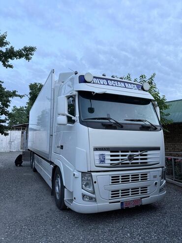 зарядное устройство для электромобиля: Сүйрөгүч, Volvo, 2012 г., Прицепсиз