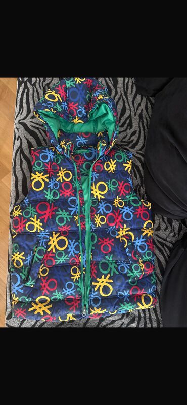 Manejlər: 8-10yaş benetton jilet qız-oğlan