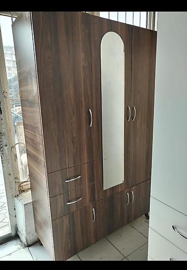 lovhe: Güzgülü 3 qapılı paltar şkafı - Model: 3qapılı, orta hissədə tam boy — 3