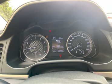 Hyundai: Hyundai Elantra: 1.6 l | 2019 il Sedan — 9