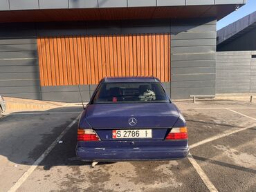 обмен на частный дом: Mercedes-Benz E-Класс (W124) седан, темно-синий цвет. Основные