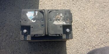 islenmis akumlyator: Akkumlyator iwlekdi