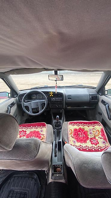 2 9 тди: Volkswagen Passat: 1991 г., 1.8 л, Кол менен иштөөчү, Бензин, Седан — 7