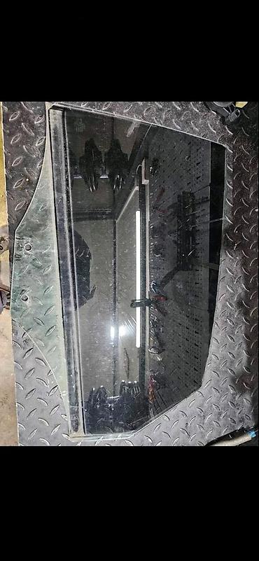 ajkula auto: AIDI A3 28 LIMUZINA SEDAN ZADNJE LEVO STAKLO | audi delovi ALTINA — 1