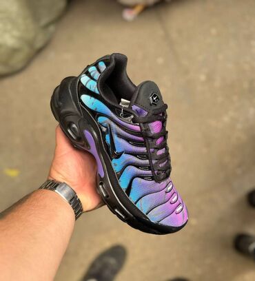 new balance patike crne: Nikeair max tn patike

Novo
Brojevi 36 do 46, zavisi od modela