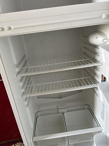 титан бу: Холодильник Indesit, двухкамерный, белый, с верхней морозильной — 4