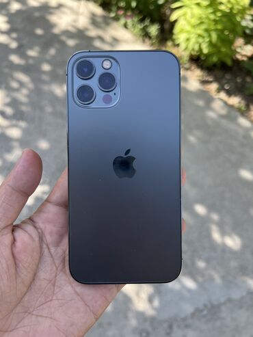 Apple iPhone: IPhone 12 Pro, Б/у, 128 ГБ, Защитное стекло, Чехол, 74 %