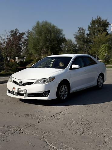 Продажа авто: Toyota Camry: 2013 г., Автомат, Седан — 2