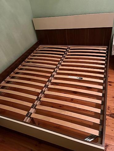 İki nəfərlik taxta çarpayı karkası - Ölçü: təxmini 160x200 sm