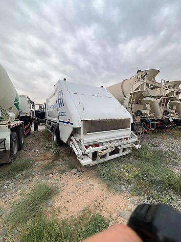 вывоз мусор хово: Мусоровоз SHACMAN L3000 240, надстройка LS5000 - Шасси: SHACMAN L3000 — 4