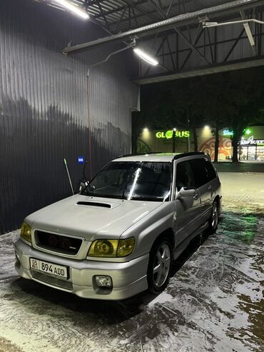 срочно в связи с переездом: Subaru Forester: 2001 г., 2 л, Автомат, Бензин, Внедорожник