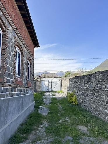 Bağ evlərinin kirayəsi: 85 kv. m, 3 otaqlı, Telefon, İşıq, Kanalizasiya — 12