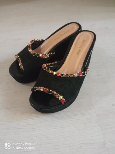 женская обувь 35 размера: Босоножка от meray kee, качество шикарное, очень удобная, состояние