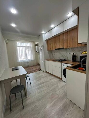 Продажа квартир: 1 комната, 40 м², Индивидуалка, 3 этаж, Евроремонт