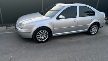 Volkswagen: Volkswagen Bora: 2001 г., 1.6 л, Автомат, Газ, Седан