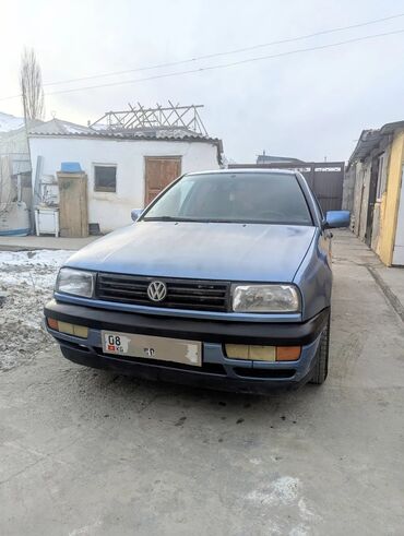 демио машина: Volkswagen Vento: 1993 г., 1.8 л, Механика, Бензин, Седан