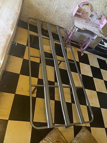 Digər mebel: Çarpayı altlığı / metal karkas satılır 20 AZN. Vəziyyəti şəkildə — 1