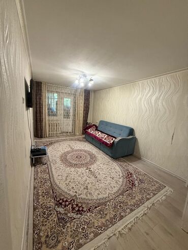 куплю двухкомнатную квартиру: 2 бөлмө, 43 кв. м, 104-серия, 1 кабат, Косметикалык ремонт